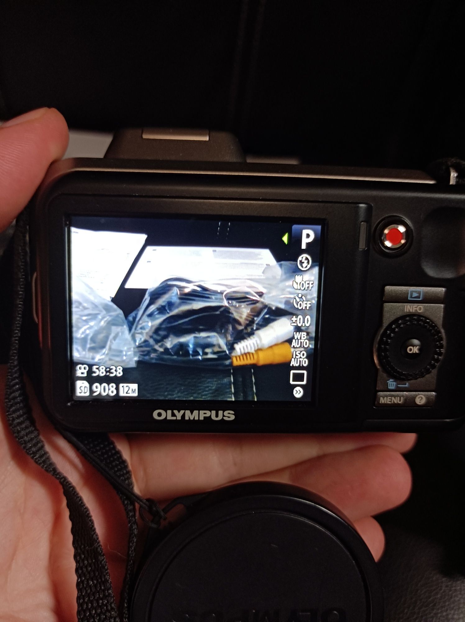 Aparat foto Olympus SP-600UZ 12 MP complet fullbox