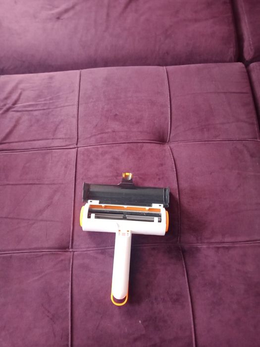 Отдам щётку для удаления шерсти,волос