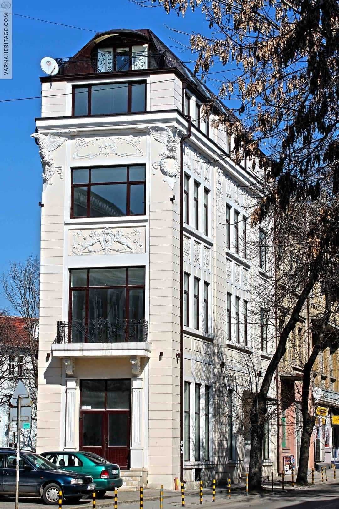 Давам под наем търговско помещение 220 кв.м