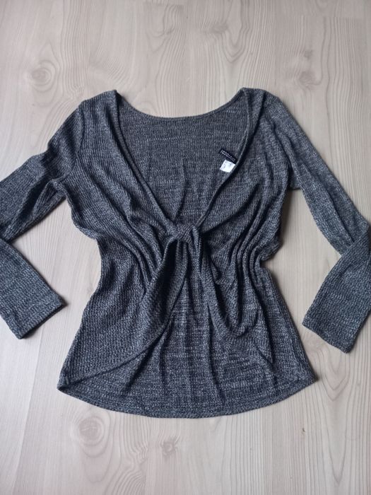 Bluză crop cu guler înalt Bershka