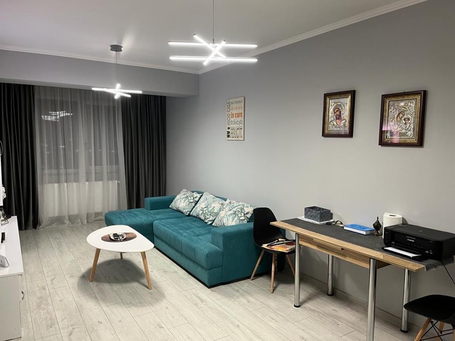 De închiriat - Apartament cu 2 camere - Suceava, Complex Victoria