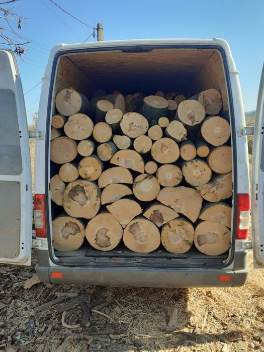 Aducem la comandă lemne de foc esența tare sau esența moale