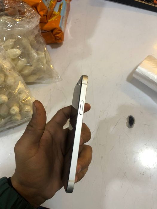 Iphone 12 holati yaxshi