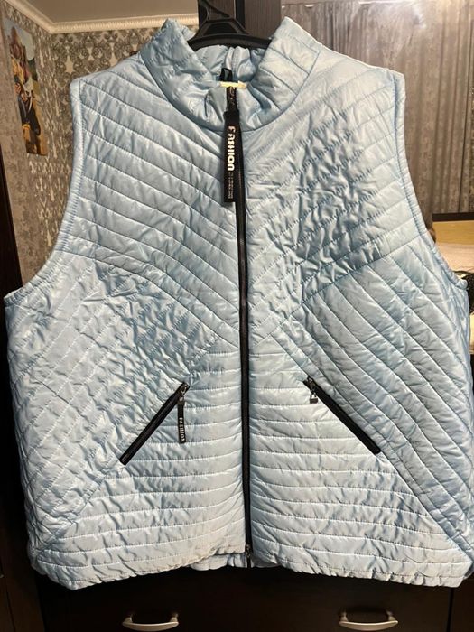 Жилет теплый отличного качества