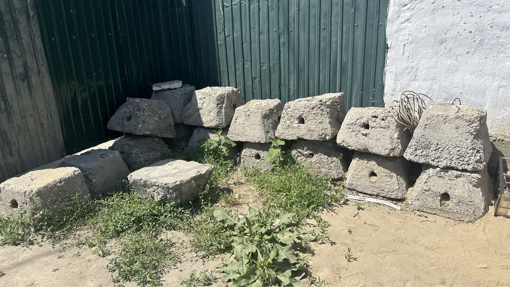 Бетонные стаканы/каблуки для строительства