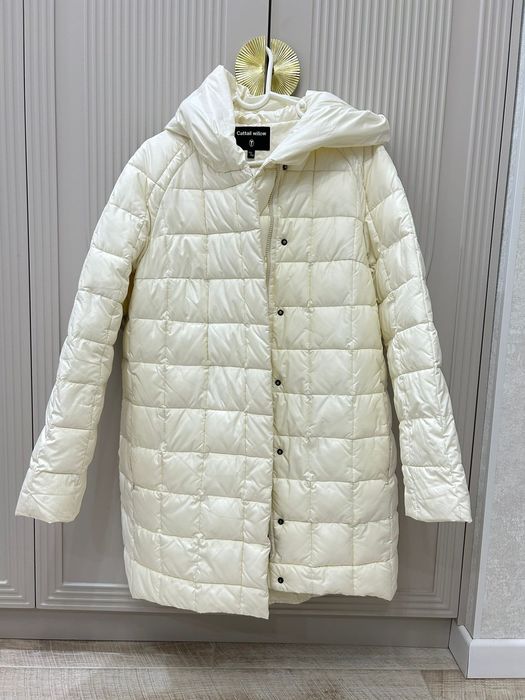 Женская зимняя осенняя куртка. Цена 20 000. Обуви в подарок