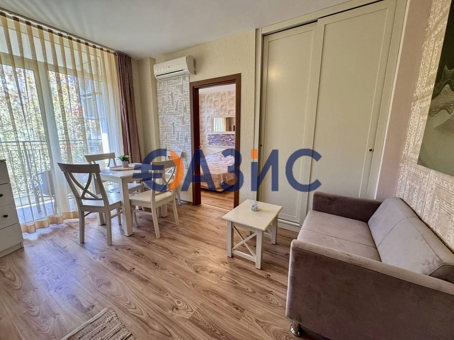 Двустаен апартамент в комплекс Dawn Park, 65 кв.м., Слънчев бряг, €92