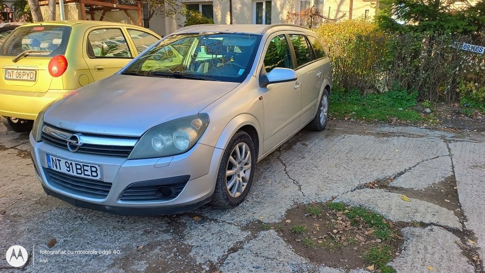 Opel Astra H break 1.9 cdti