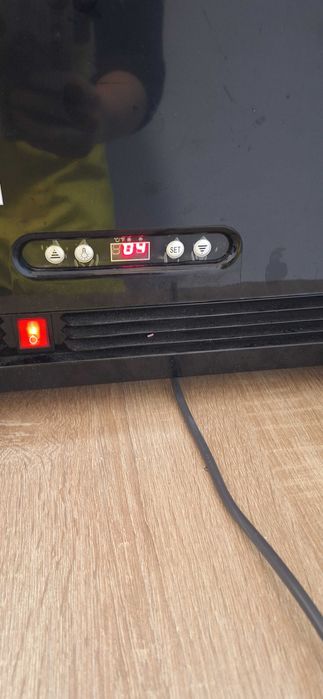 Vitrina rece de prezentare, 78 lt, interval temp. 2-6 gr C