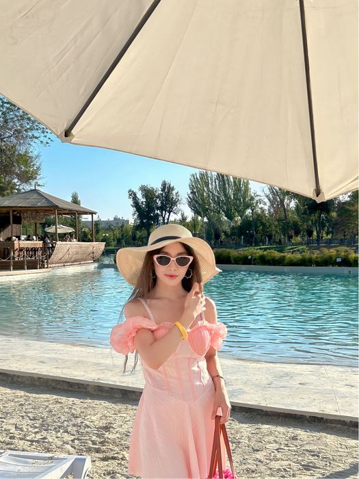 Нежный купальник платьюшко