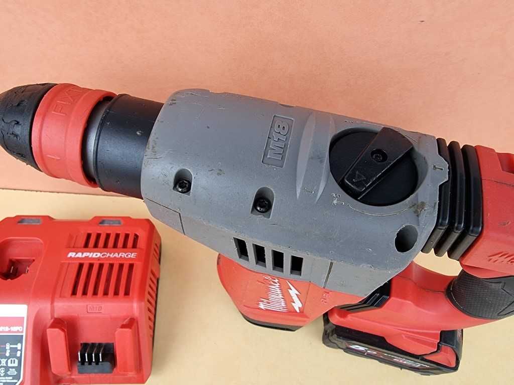 Milwaukee M18 CHXP - акумулаторен перфоратор 4 J