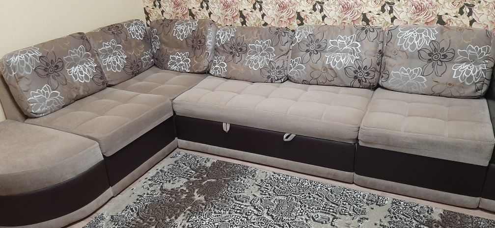 Продам диван б/у в отличном состоянии