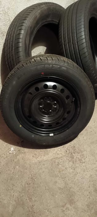 Резервна гума от Тойота Корола Версо 2002 г.