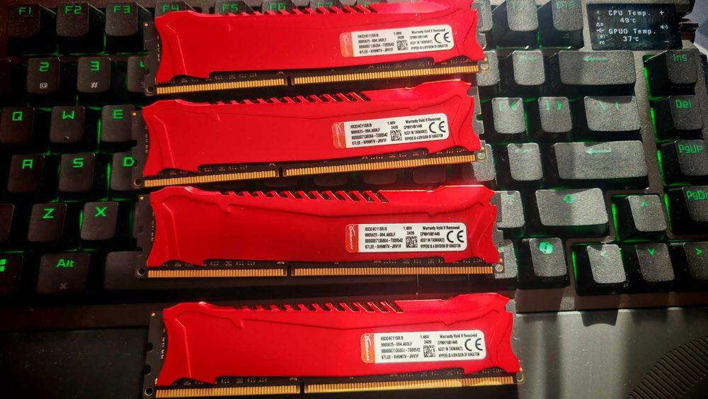 Рам памет Kingston HyperX Savage Red 32GB 4x8GB, DDR3 2400MHz CL11