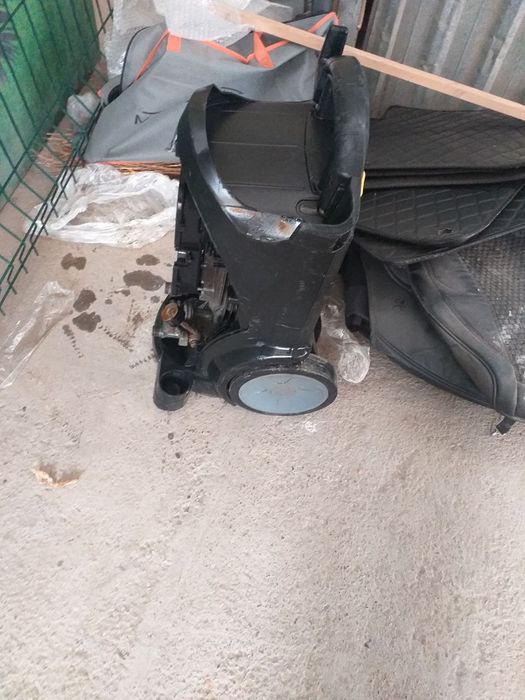 Срочно продаю карчер не рабочий на  запчасти или на вастоновлен я