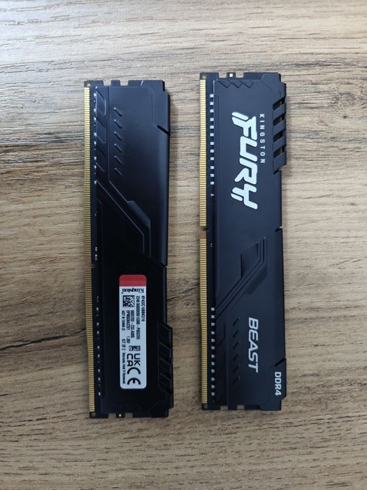 Продам оперативную память ddr4 по 8гб = 16гб