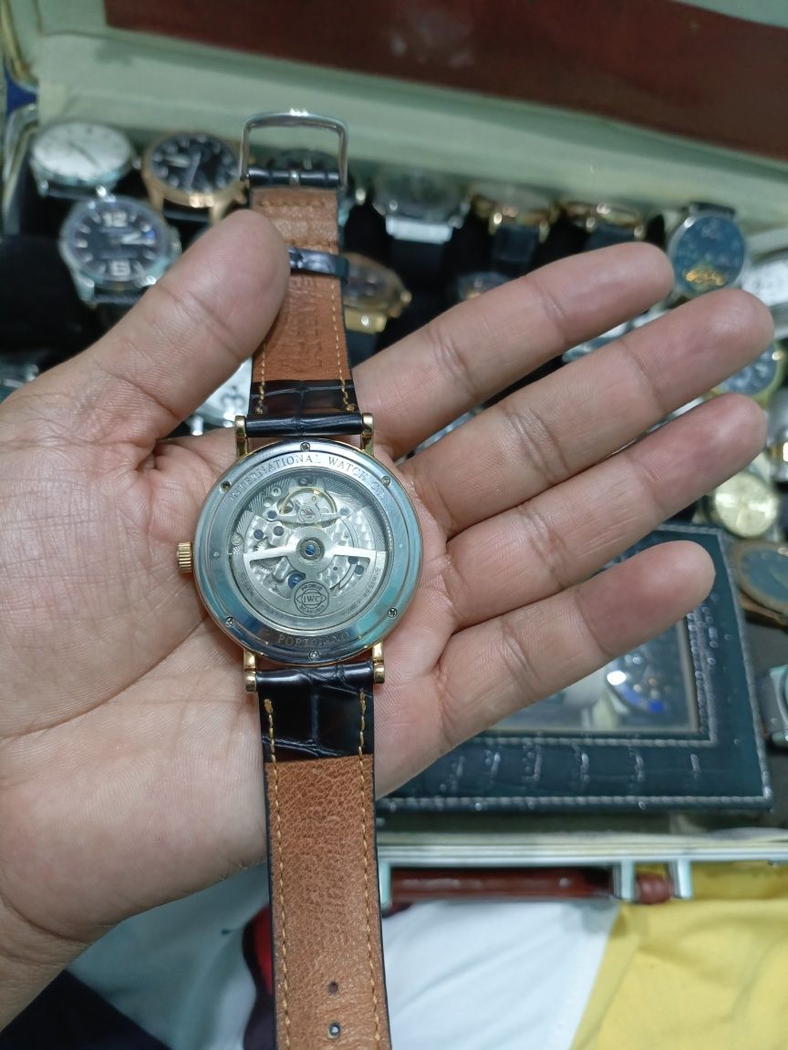 IWC Schaufhausen automatic mexanika soati holati yaxshi ruchnoy zavat