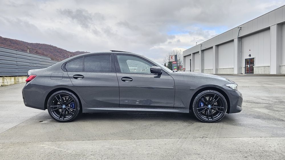 BMW 330e xDrive 4x4 2.0i  Plug in HIBRID LASER LED EURO 6 TVA deductib