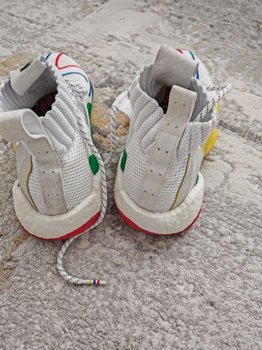 Adidas Crazy BYW LVL x PW 
Pharrell Williams 

Size EU 43 1/3 - US 9.5