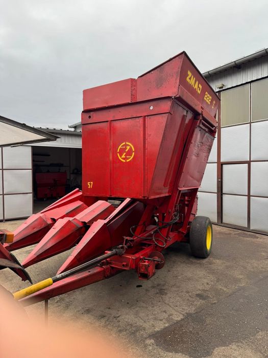 Culegătoare de porumb știuleți ZMAJ 222