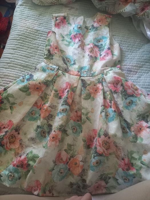 Срочно: Продаю Платье С Цветами