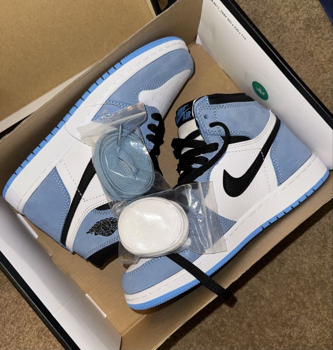 Nike Air Jordan 1 Retro High OG "University Blue" sneakers