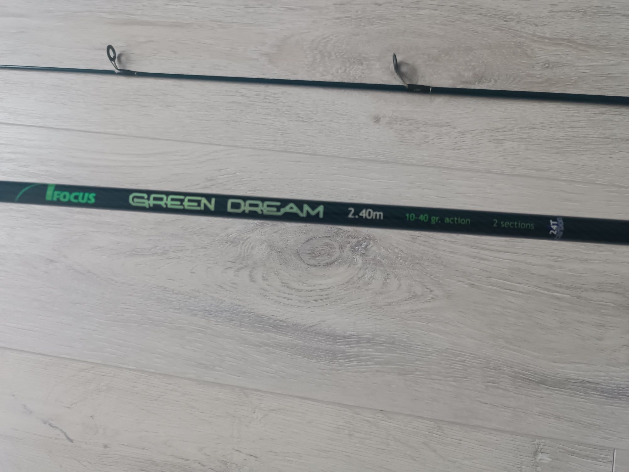 Пръчка fokus green dream 10-40 с макара митчел