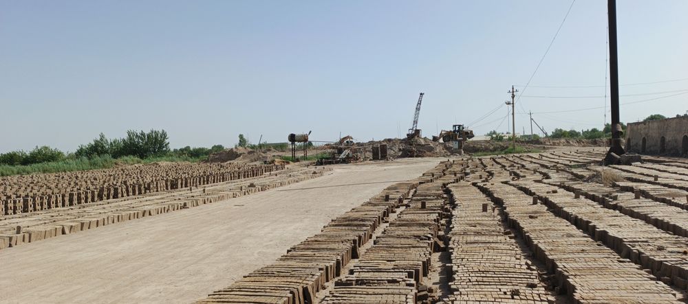 Янгарик т. Кармиш к. Ґишт заводи ва гишт пишириш хумбизи сотилади