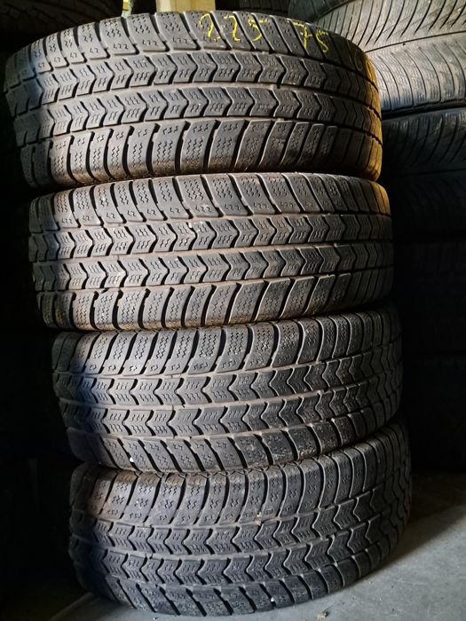 Anvelope second iarna 225 75 R16C Semperit