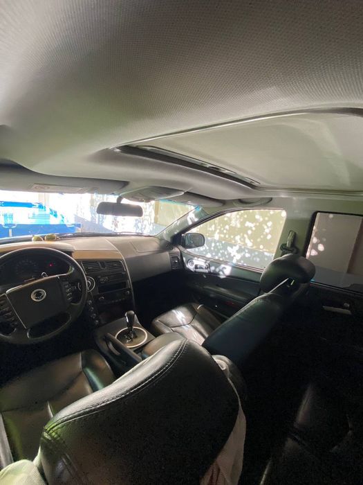 Санг йонг камерон.