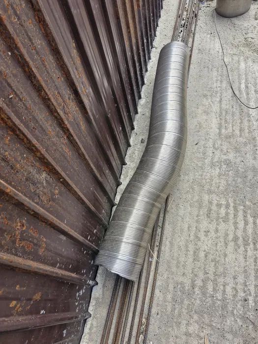 Vând centrală pe lemne