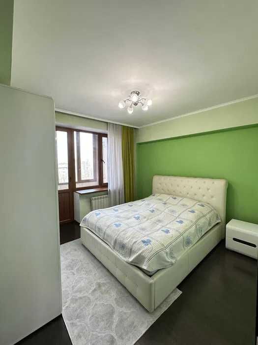 Продам кровать с подъемным механизмом 160 на 200 и матрас