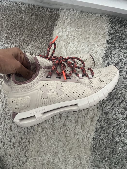 Дамски маратонки Under Armour