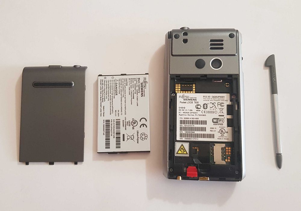 Retro Telefon - Fujitsu Siemens Pocket LOOX T830 Windows Mobile Phone
