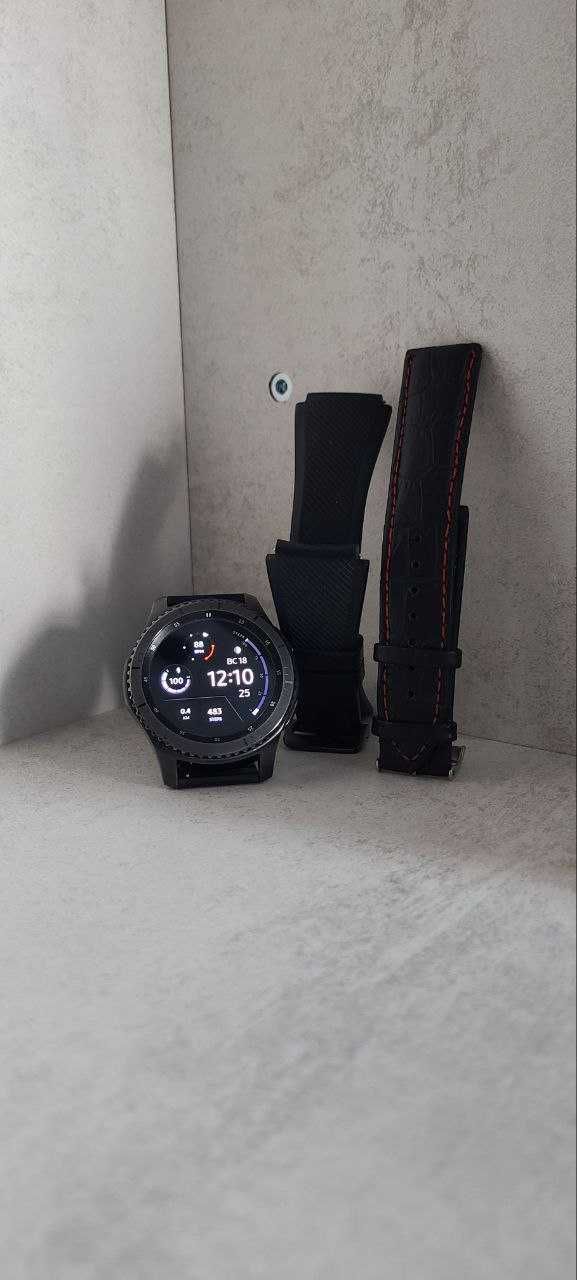 Умные часы Samsung Gear S3 Frontier