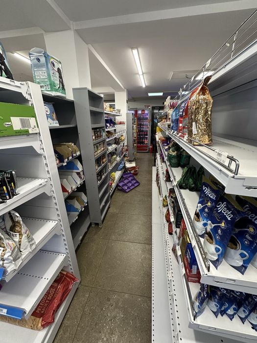 Vand rafturi metalice * rafturi magazin alimentar