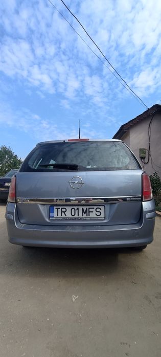 Vând Opel Astra H