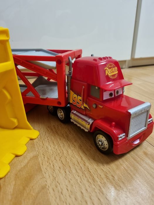 Продам детские машинки