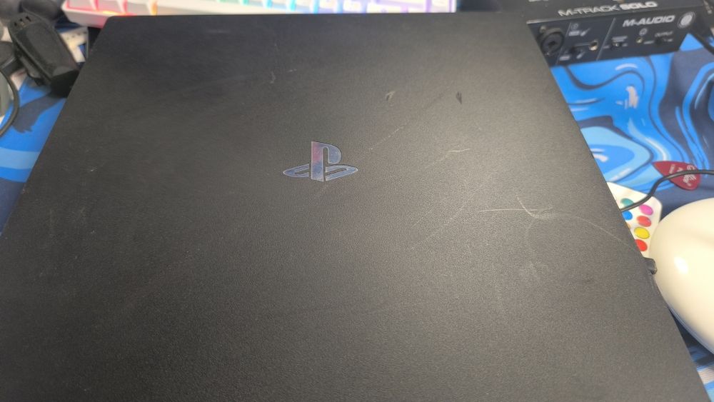 PS4 PRO MODAT 11.00 + SSD 1TB (Viteză 3x) + Jocuri Gratis Oportunitate