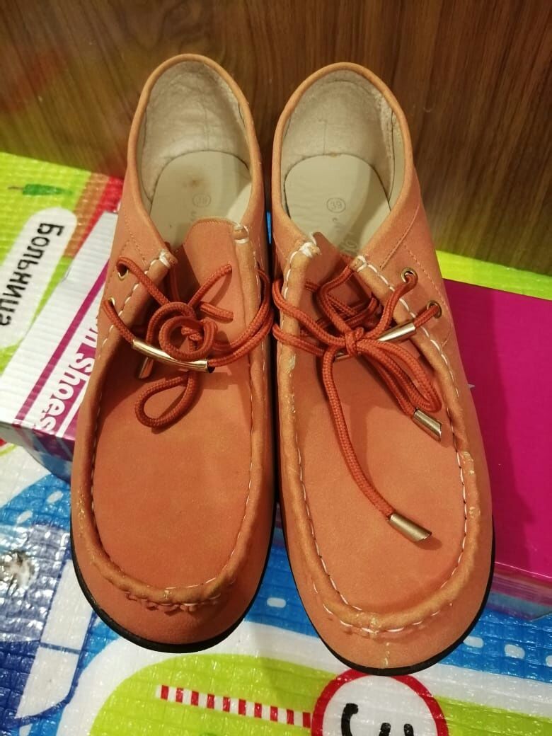 Новые ботиночки оранжевого цвета