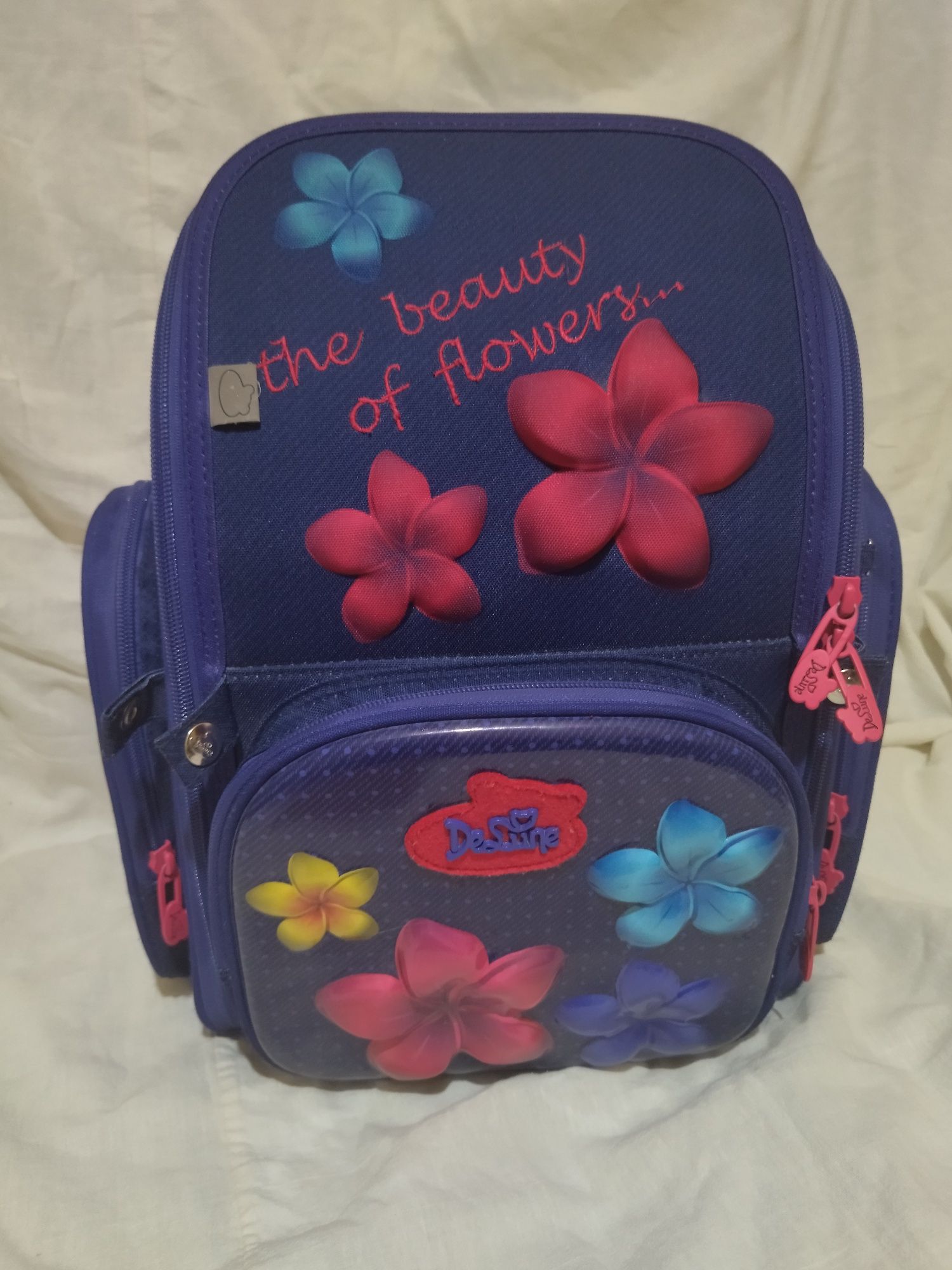 Продается школьный рюкзак для девочки