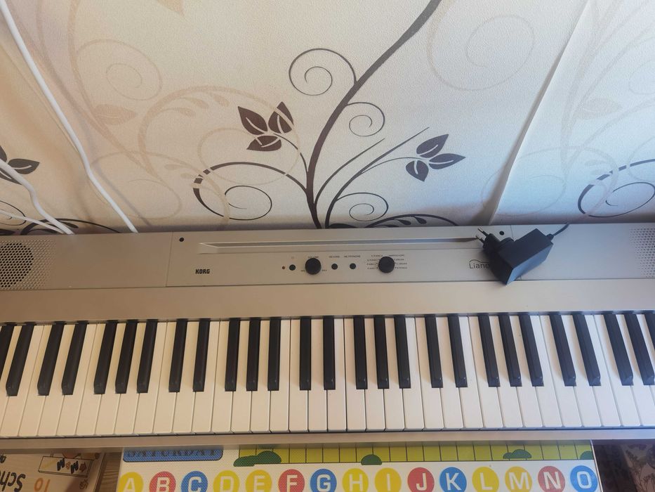 Pian Digital, Korg L1 Liano Silver, 88 Clape