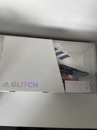 Ghete forbal Adidas Glitch