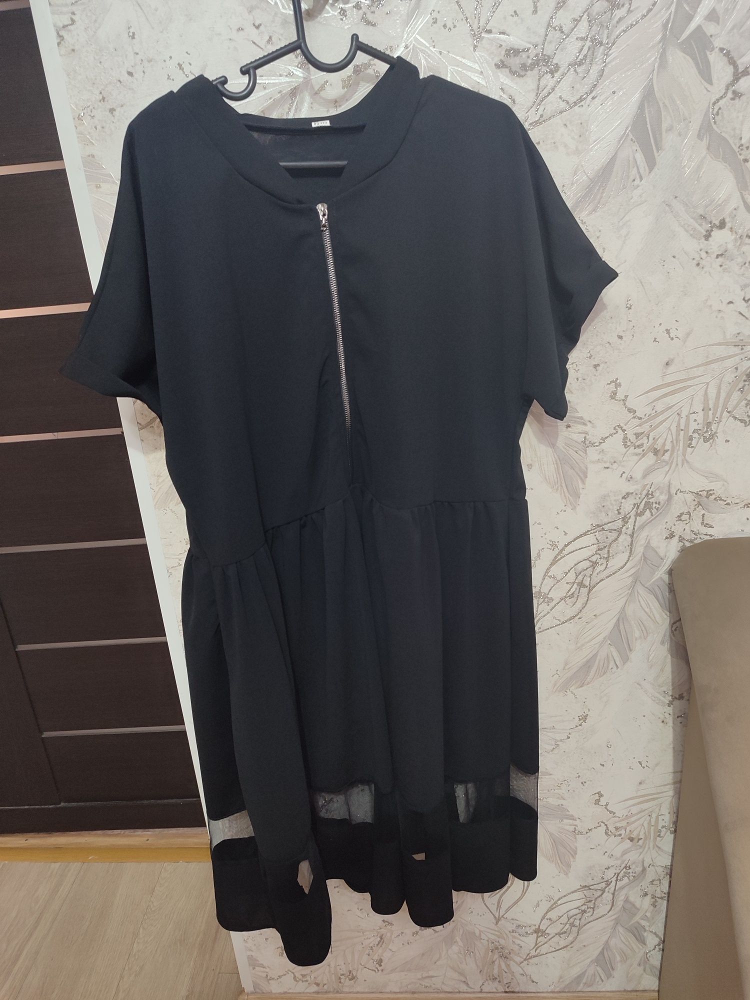 Продам платья 58 размера