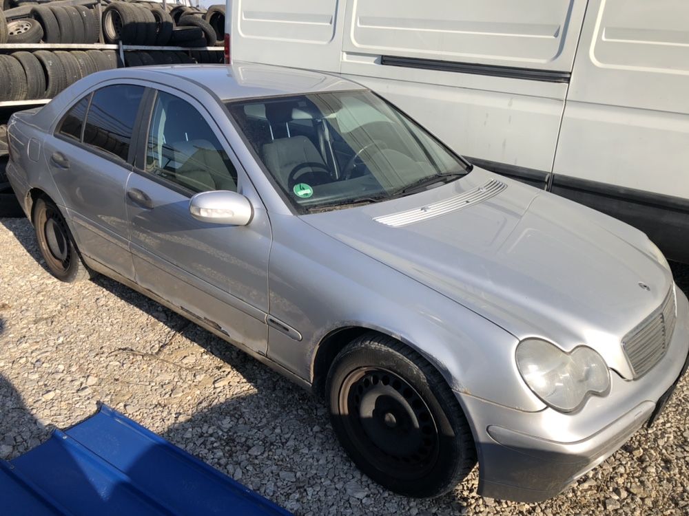 Мерцедес C200  2.2CDI 116