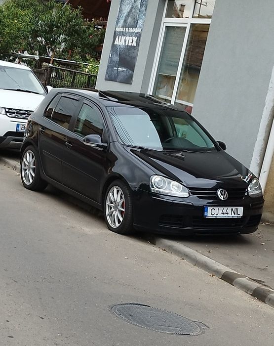 Golf 5 Sportline 2.0 TDI – trapa, xenon, scaune încălzite!