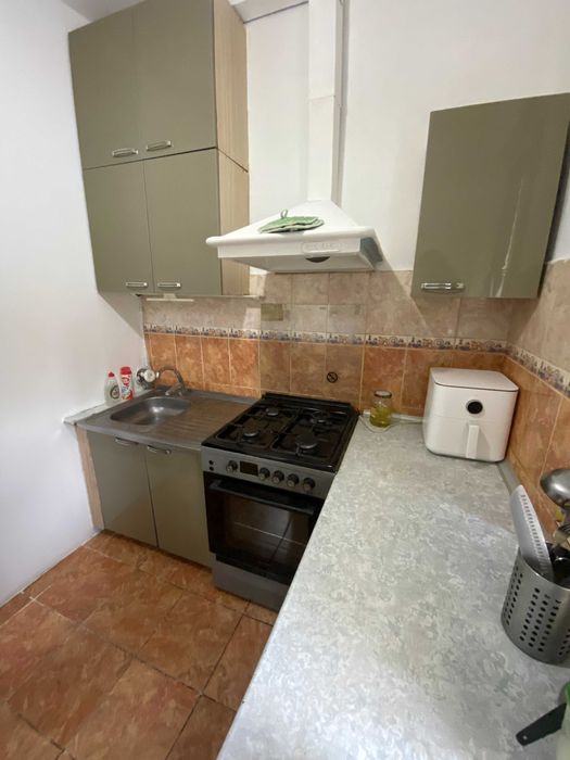 Срочно!!! Продается 3-х комн 2 этаж м-в Феруза