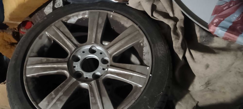 Продавам джанти с гуми за BMW