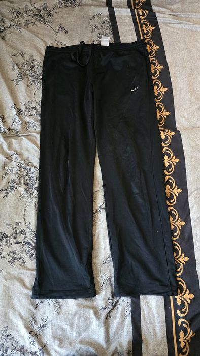 Pantaloni negri nike marimea XL