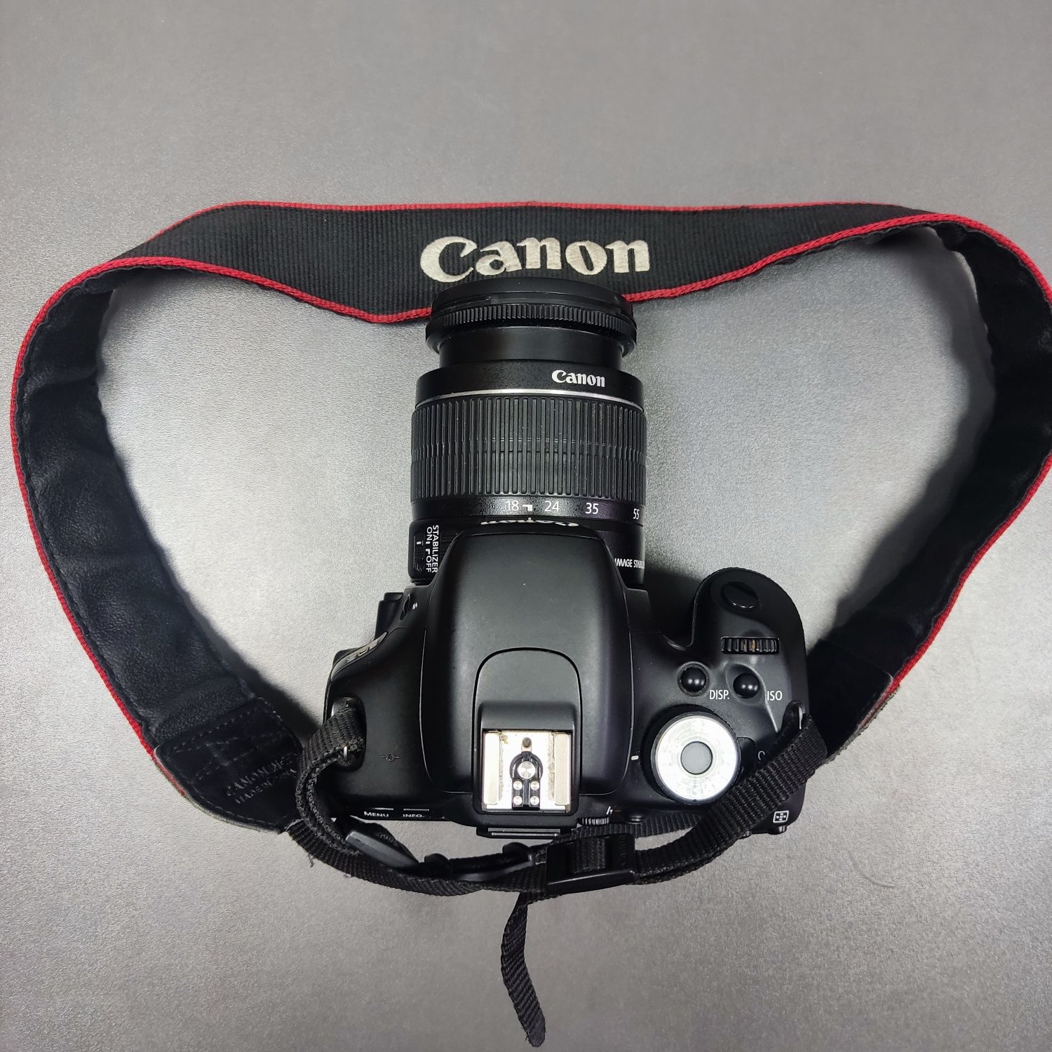 Canon EOS Rebel T3i с kit объективом Canon 18-55мм